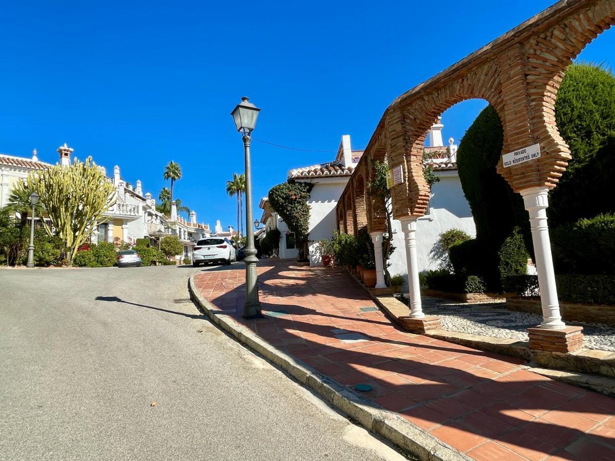 Semidetached Duplex Home At Puebla Aida, Mijas Golf With Pool, Golf And Sea Views Malaga Zewnętrze zdjęcie